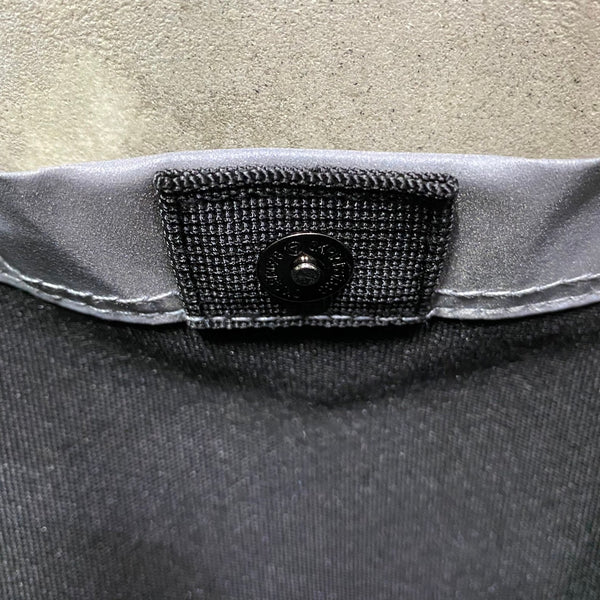 REFLECTIVE SHOULDER BAG / PACKING