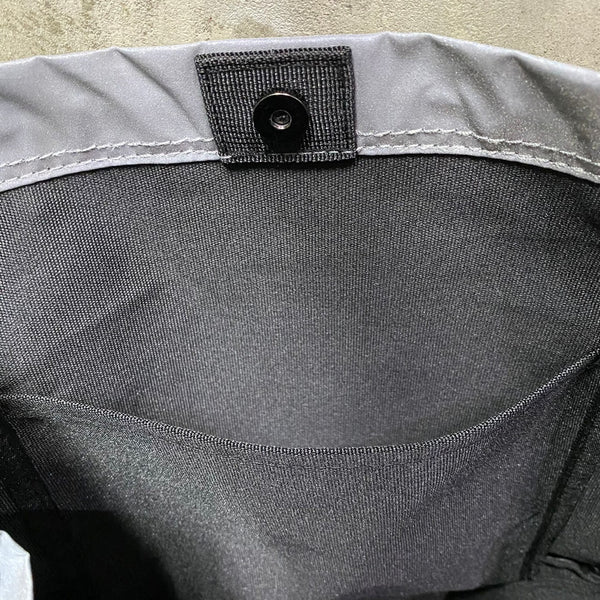 REFLECTIVE SHOULDER BAG / PACKING