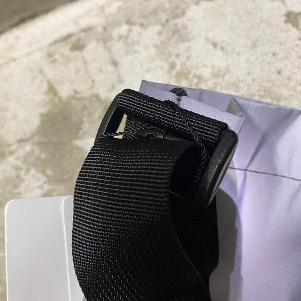 REFLECTIVE SHOULDER BAG / PACKING