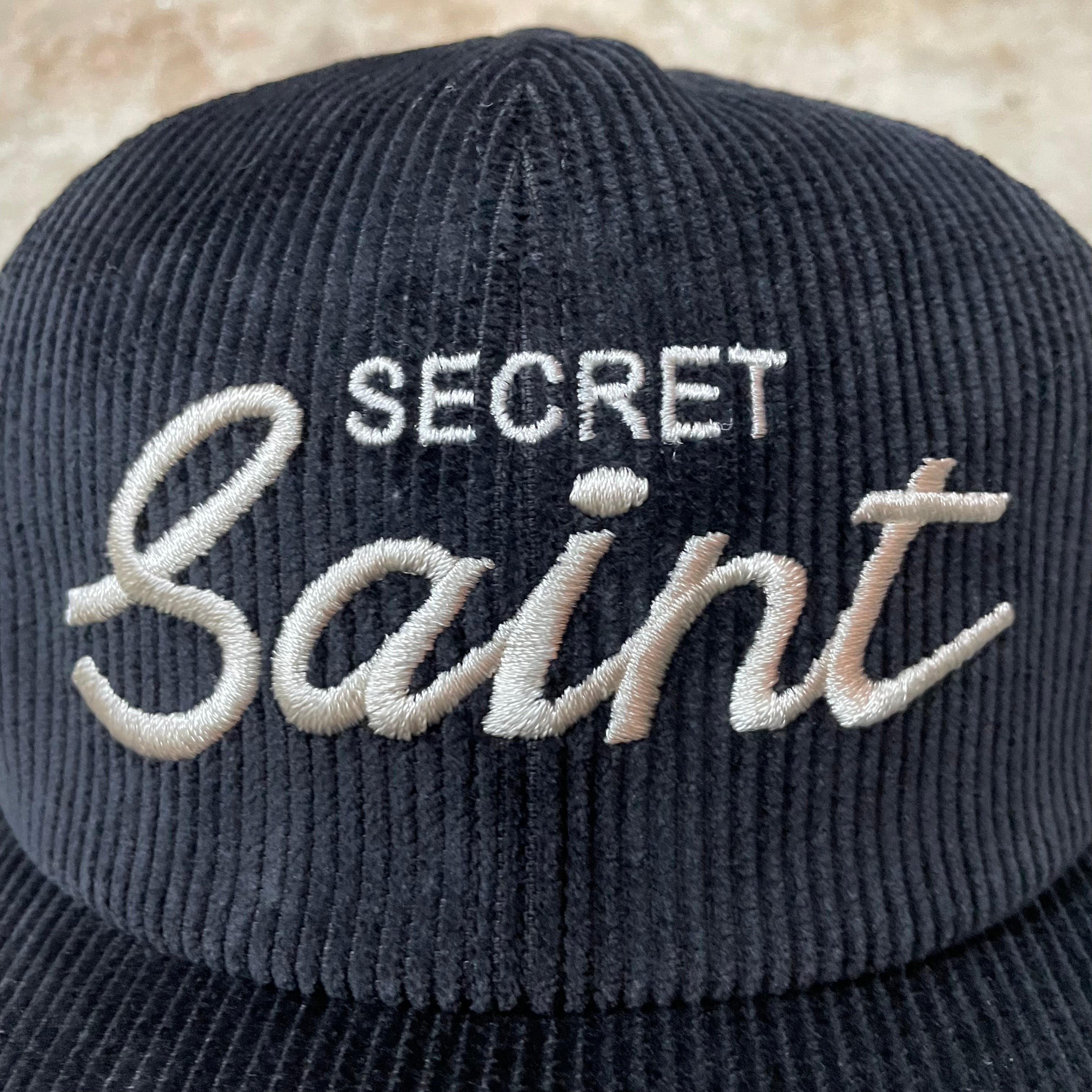 SAINT MICHAEL CAP ' CORDUROY ' / Saint Michael