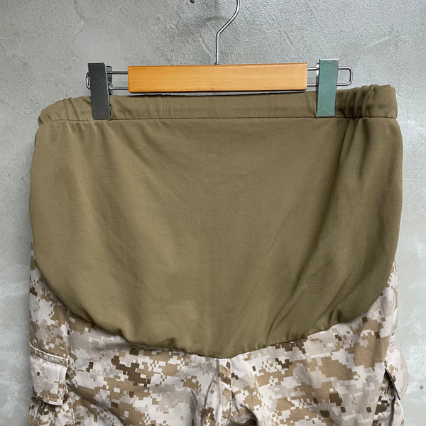 [ ONLY ONE ! ] U.S.M.C. TROUSER, MATERNITY, DESERT MARPAT CAMOUFLAGE, MCCUU / U.S.MILITARY