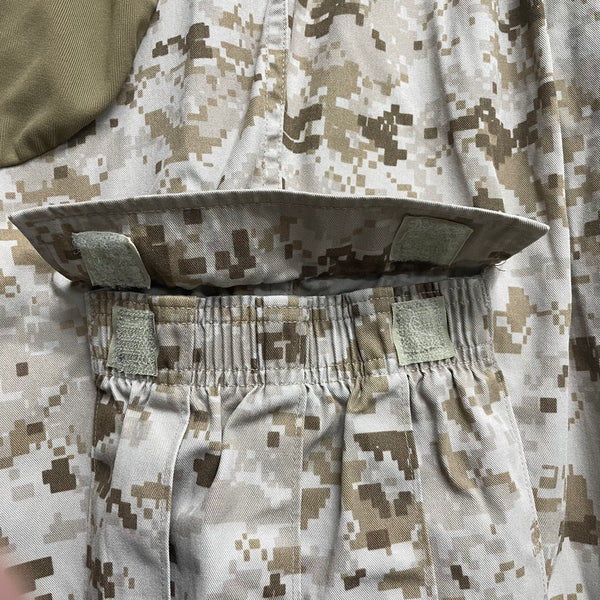 [ ONLY ONE ! ] U.S.M.C. TROUSER, MATERNITY, DESERT MARPAT CAMOUFLAGE, MCCUU / U.S.MILITARY