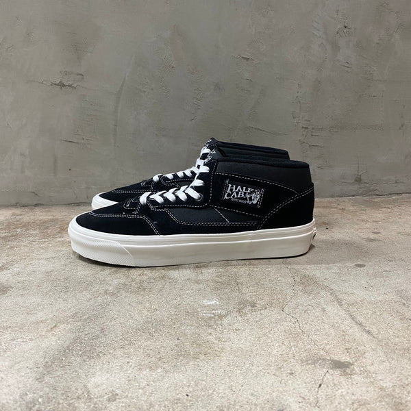Half Cab Black Outsole -VANS CLASSIC LINE-