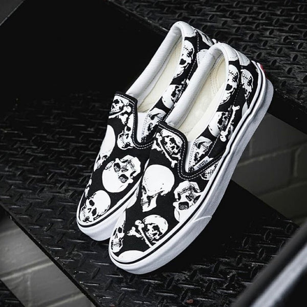 Classic Slip-On "Skulls"-VANS CLASSIC LINE-