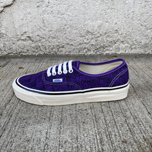 Authentic 44 DX ANAHEIM FACTORY -VANS CLASSIC LINE-