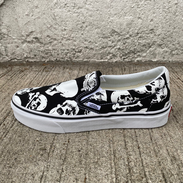 Classic Slip-On "Skulls"-VANS CLASSIC LINE-