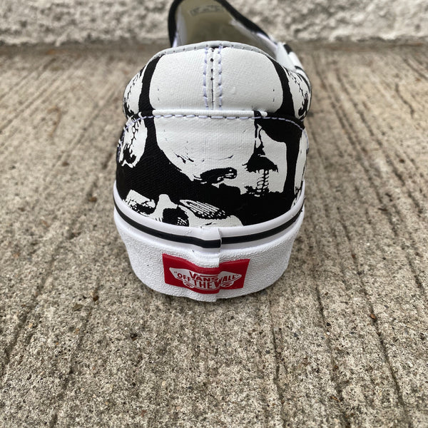 Classic Slip-On "Skulls"-VANS CLASSIC LINE-
