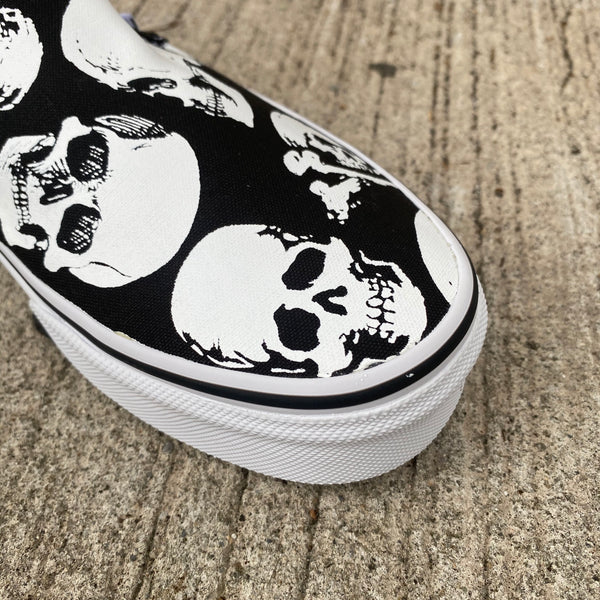 Classic Slip-On "Skulls"-VANS CLASSIC LINE-