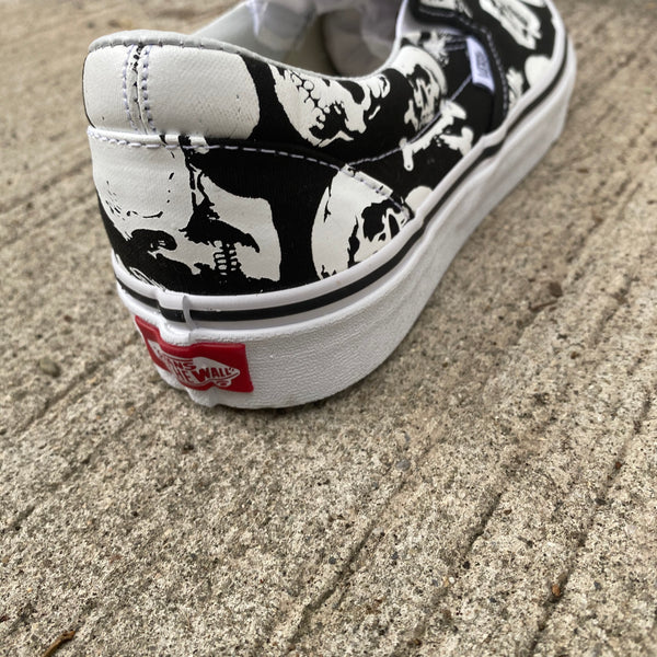 Classic Slip-On "Skulls"-VANS CLASSIC LINE-
