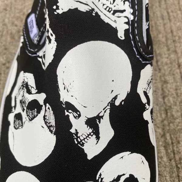 Classic Slip-On "Skulls"-VANS CLASSIC LINE-