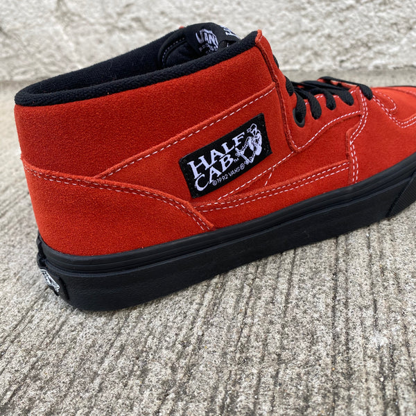 Half Cab Black Outsole -VANS CLASSIC LINE-