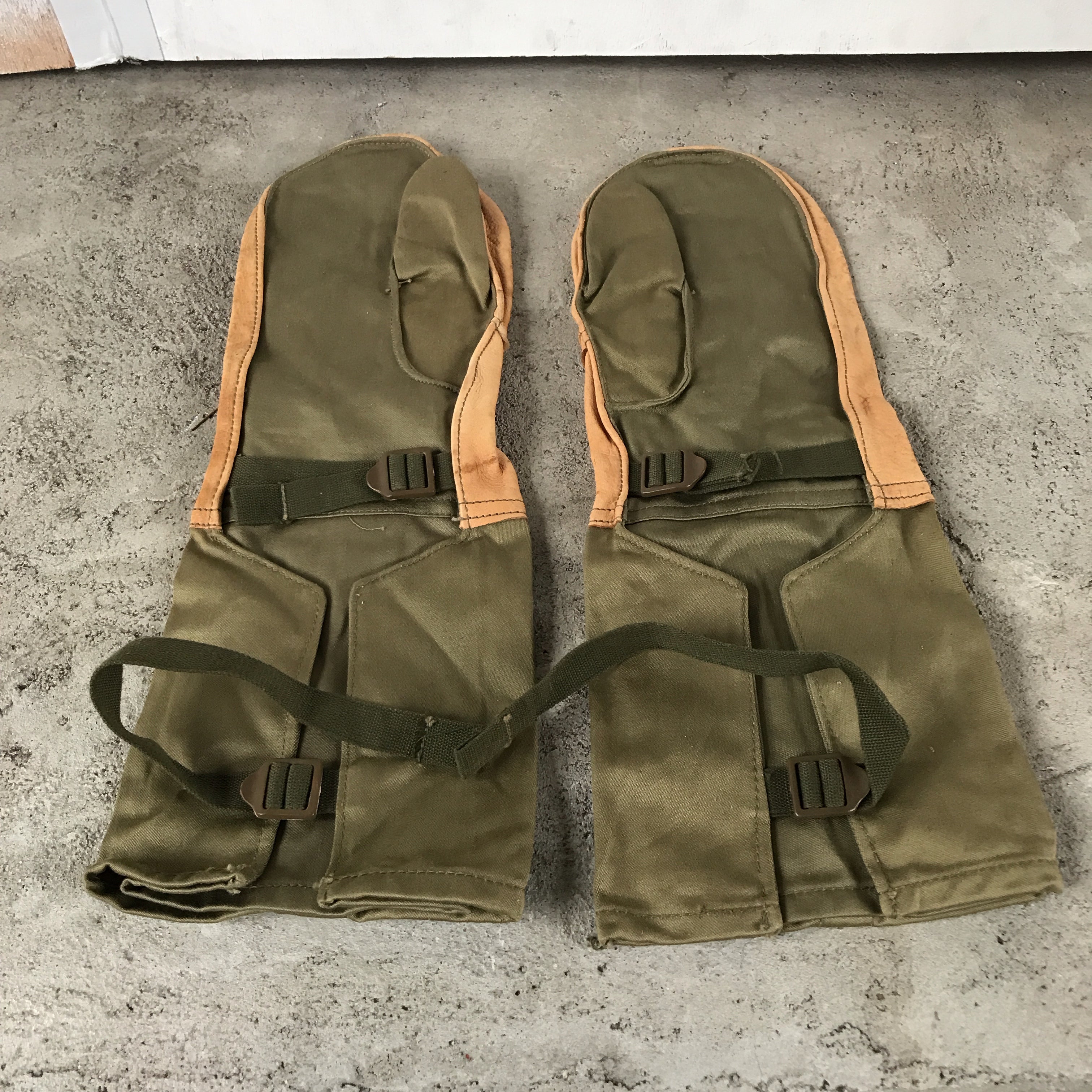 [ ONLY ONE ! ] TRIGGER MITTEN / U.S. MILITARY
