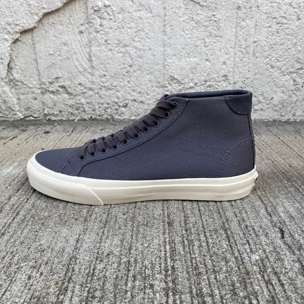 Court Mid (Canvas) -VANS CLASSIC LINE-