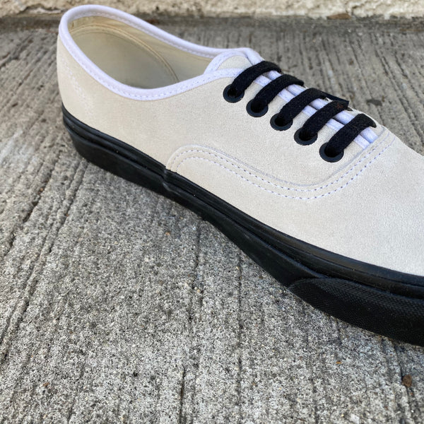 [FINAL ONE!] Authentic Suede / BlackSole -VANS CLASSIC LINE-