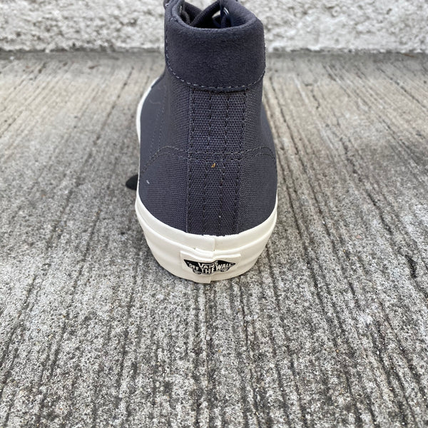 Court Mid (Canvas) -VANS CLASSIC LINE-