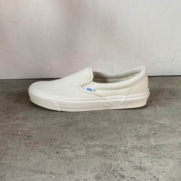 OG CLASSIC SLIP-ON (CANVAS) -VANS VAULT LINE-