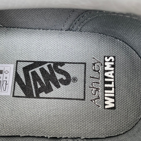 Classic Slip-On "Ashley Williams" -VANS CLASSIC LINE-