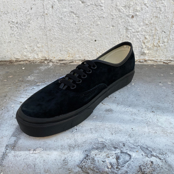 [FINAL ONE!] Authentic Pig Suede -VANS CLASSIC LINE-