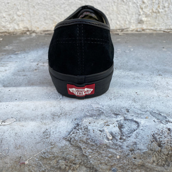 [FINAL ONE!] Authentic Pig Suede -VANS CLASSIC LINE-